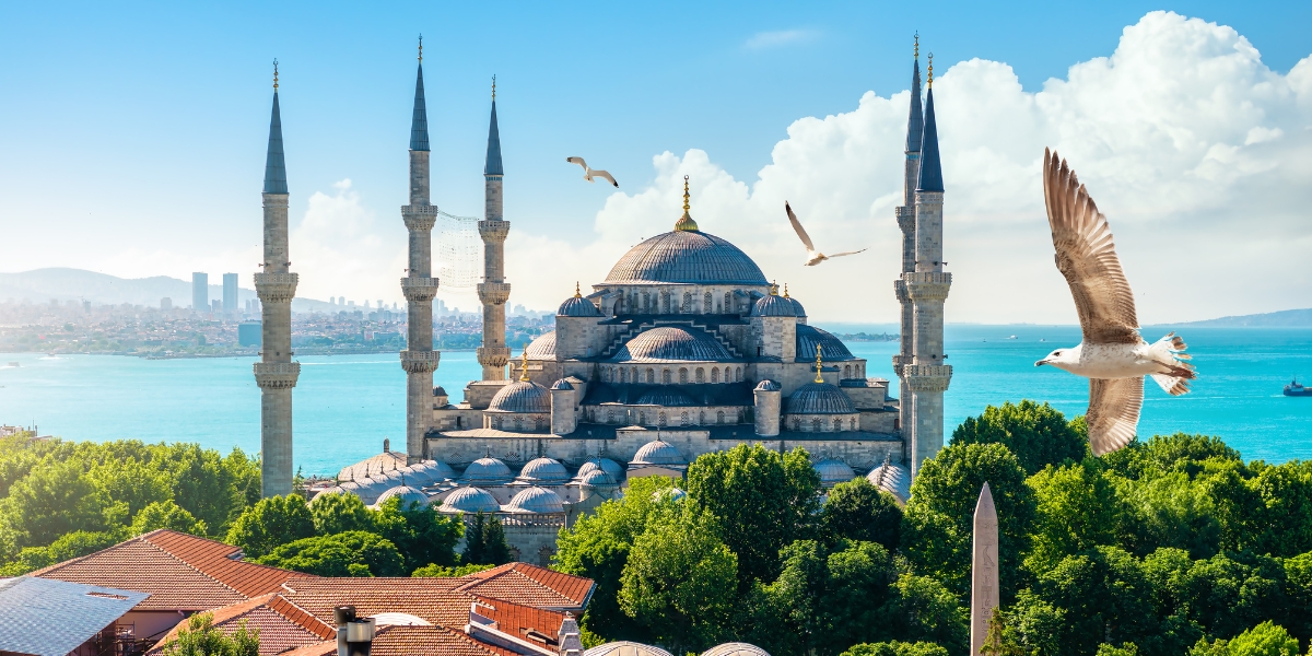 Why Istanbul Should Be Your Next Travel Destination: A Complete Guide