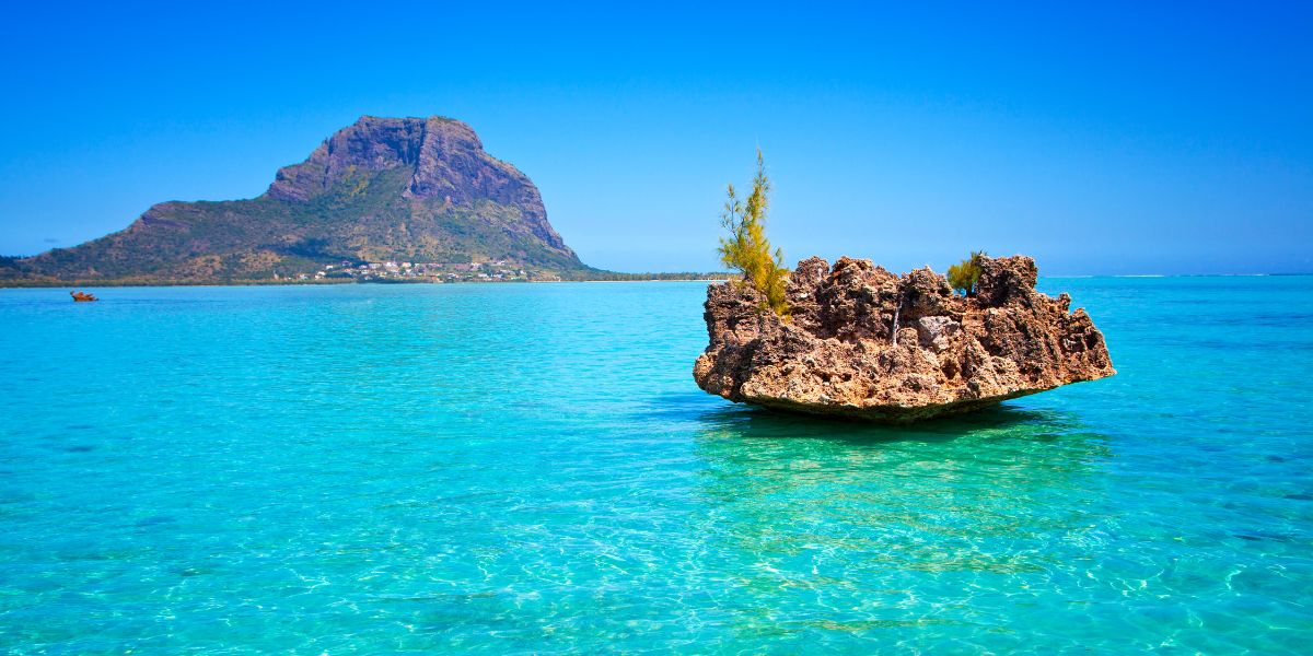 Dreaming of Mauritius? Here's Your Ultimate Travel Guide with Uselect Flights!