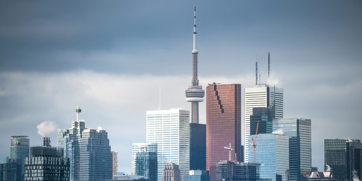 Discover the Charm of Toronto with Uselect Flights